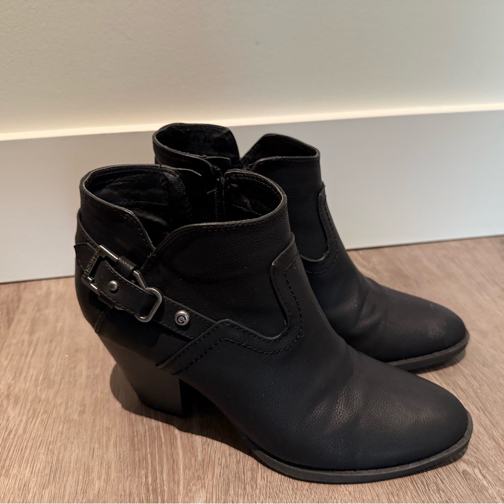Black Guess Ankle Boots - Picture 5 of 5
